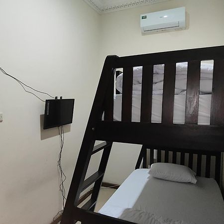 Tirto 27 Homestay Jogjacarta Exterior foto