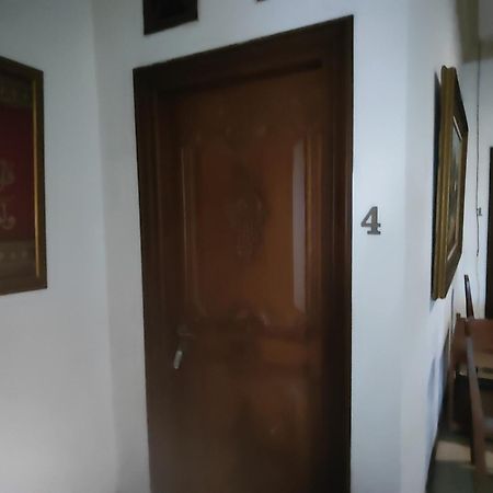 Tirto 27 Homestay Jogjacarta Exterior foto