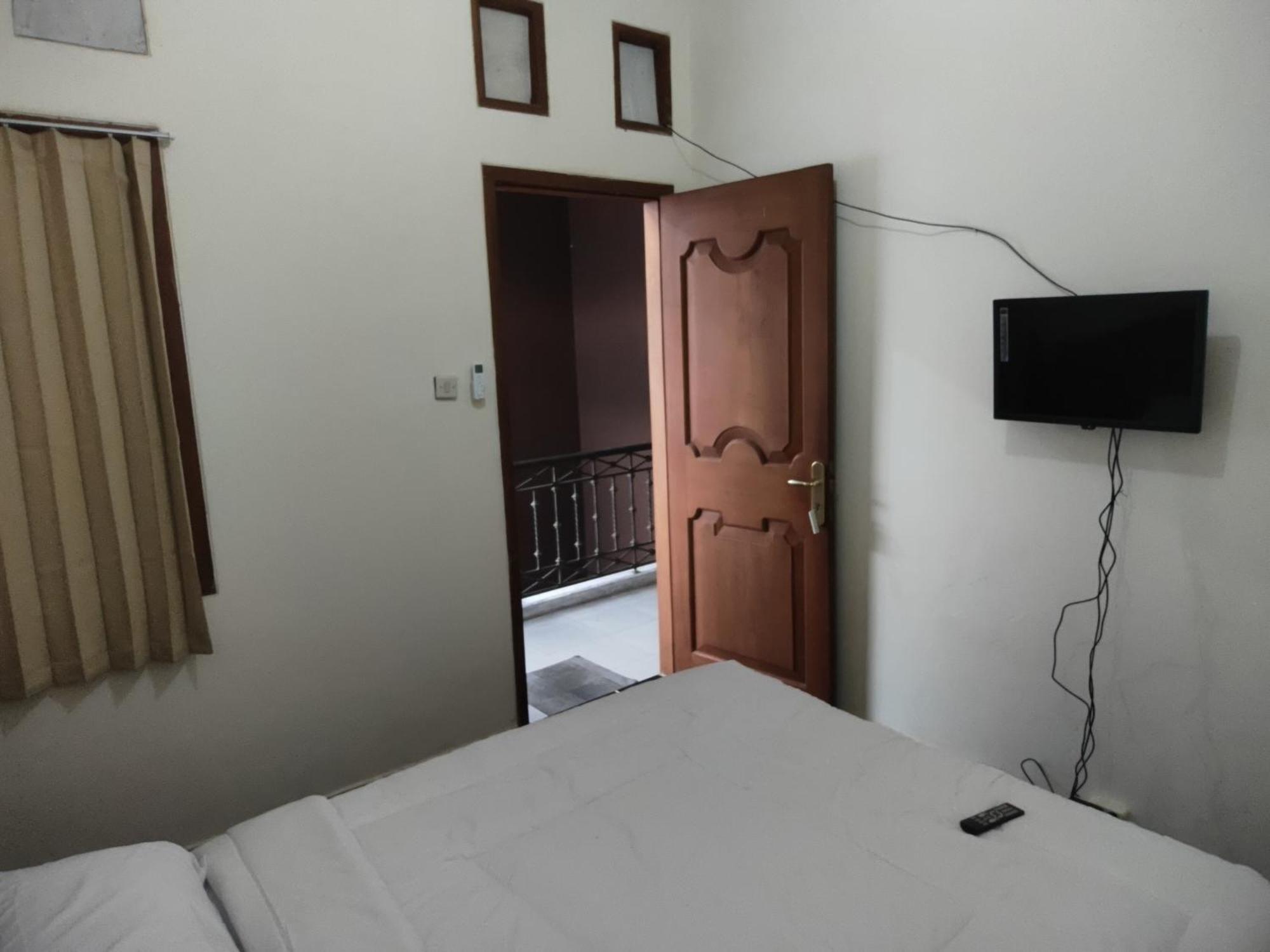 Tirto 27 Homestay Jogjacarta Exterior foto
