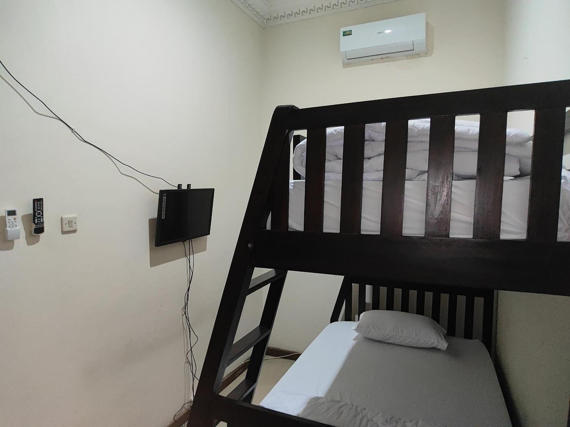 Tirto 27 Homestay Jogjacarta Exterior foto