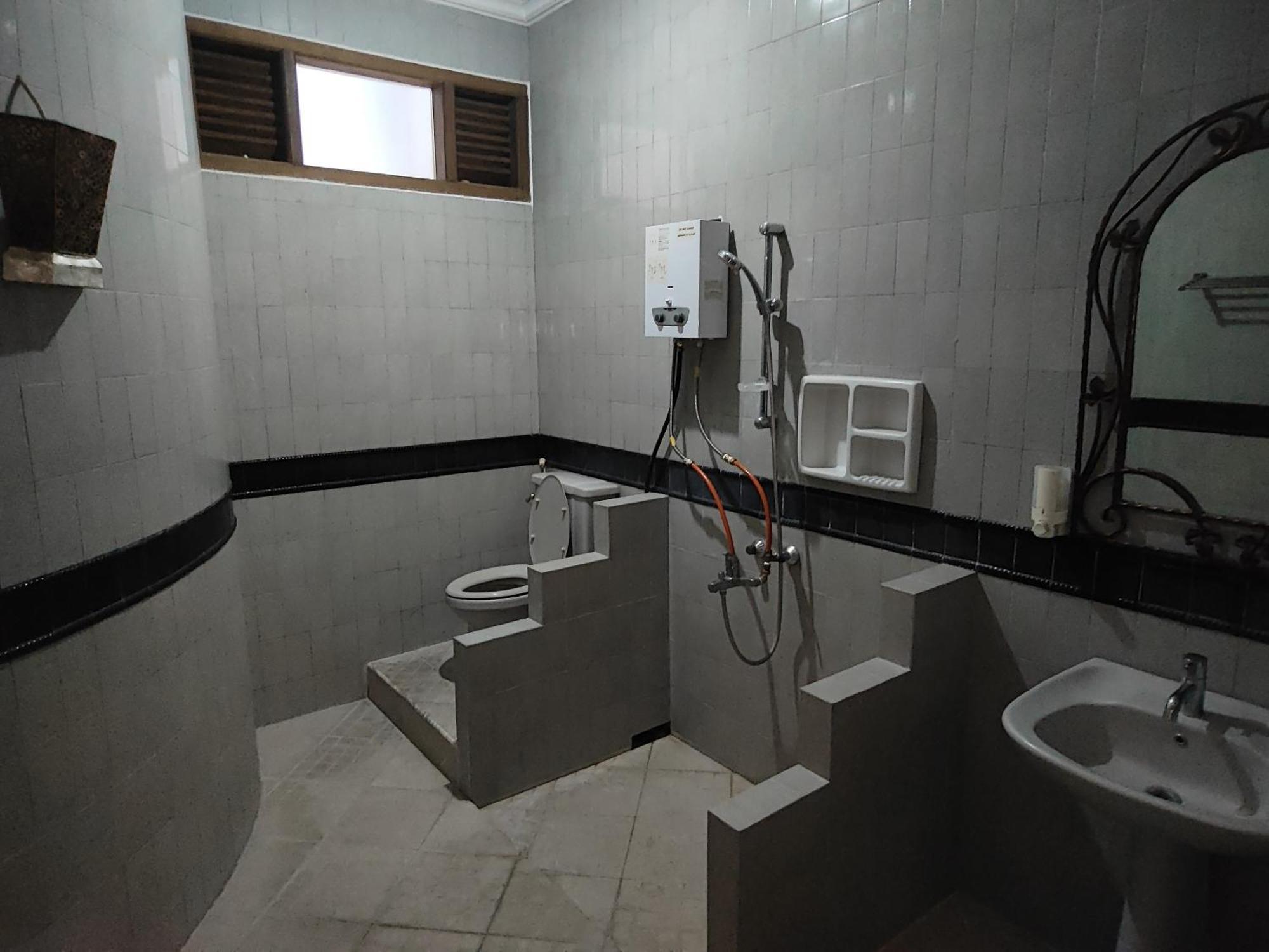 Tirto 27 Homestay Jogjacarta Exterior foto