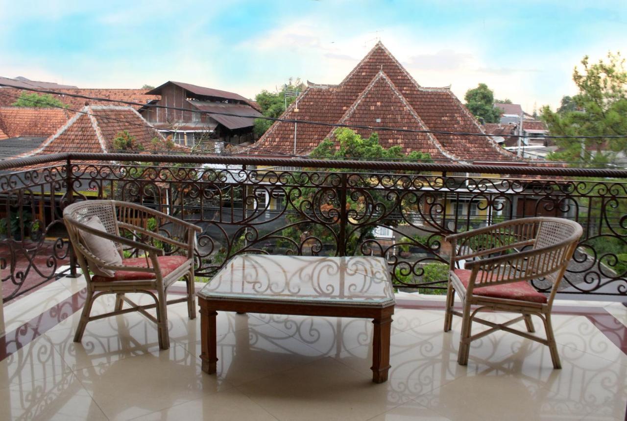 Tirto 27 Homestay Jogjacarta Exterior foto